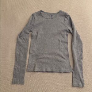 Brandy Melville Grey Ribbed Long Sleeve Top - SIZE SMALL